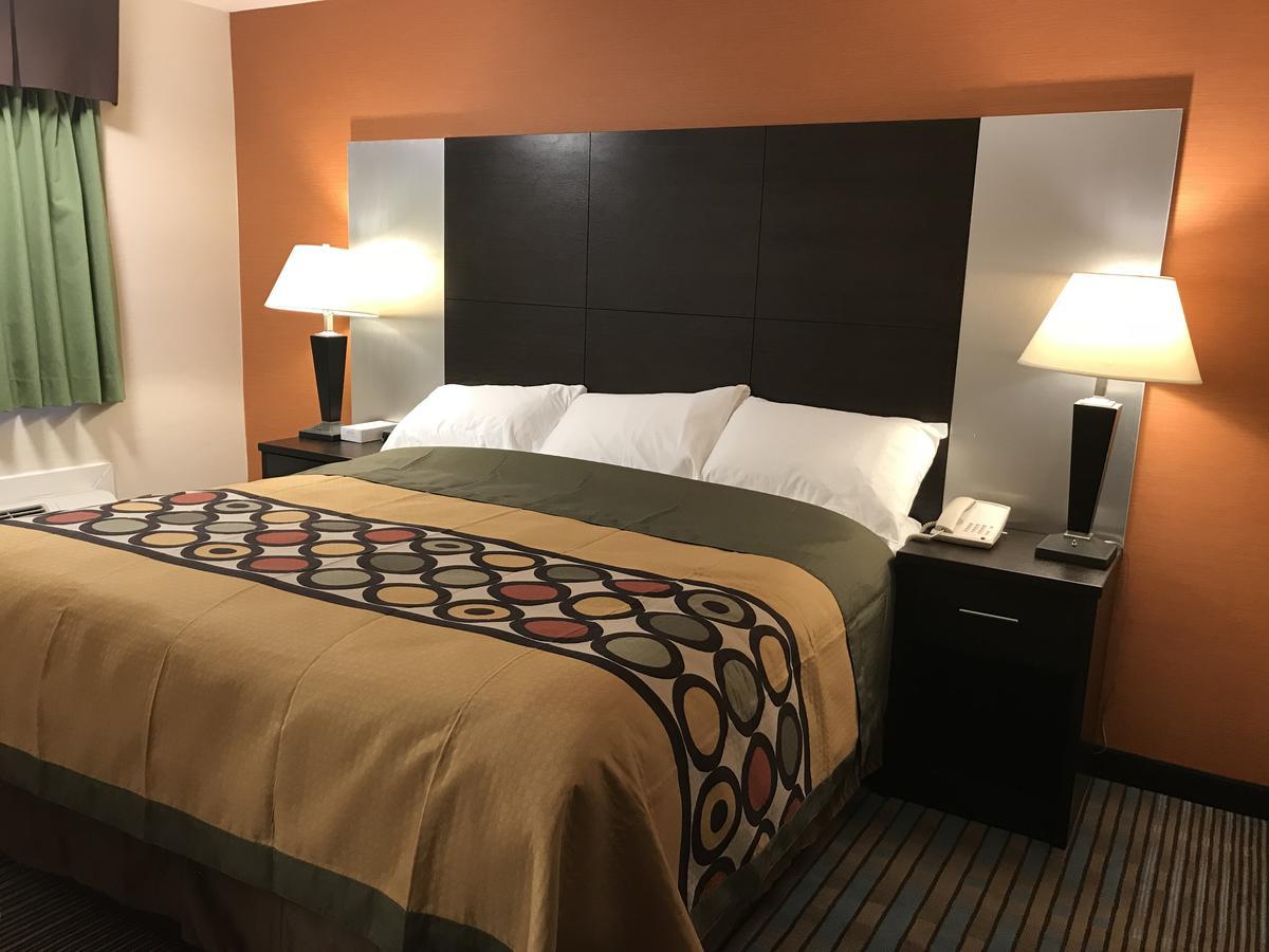 Bay Hill Inns & Suites Neepawa 외부 사진