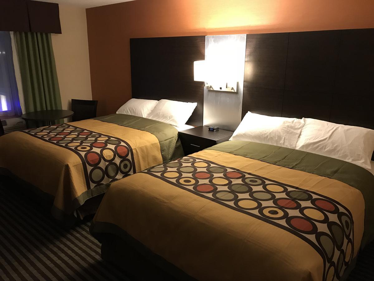 Bay Hill Inns & Suites Neepawa 외부 사진