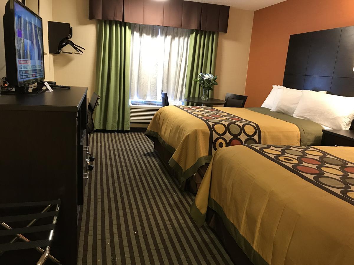 Bay Hill Inns & Suites Neepawa 외부 사진