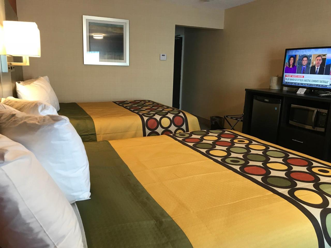 Bay Hill Inns & Suites Neepawa 외부 사진